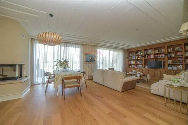 Tirane, shitet Vile 4+1+A+BLK Kati 0, 400 m² 1.000.000 Euro (Liqeni i Farkes)