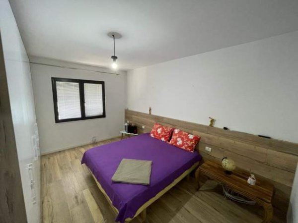 Tirane, jepet me qera apartament 2+1 Kati 6, 450 Euro (yzberisht)