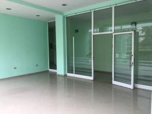 Tirane, ankand Kati 0, 48 m² 500 Euro