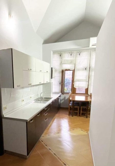 Tirane, jepet me qera shtepi 1+1+A+BLK Kati 3, 80 m² 350 Euro (Green City)