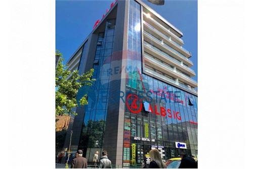 Tirane, shitet garazh Kati -1, 16 m² 25.000 Euro (Turdiu Center)