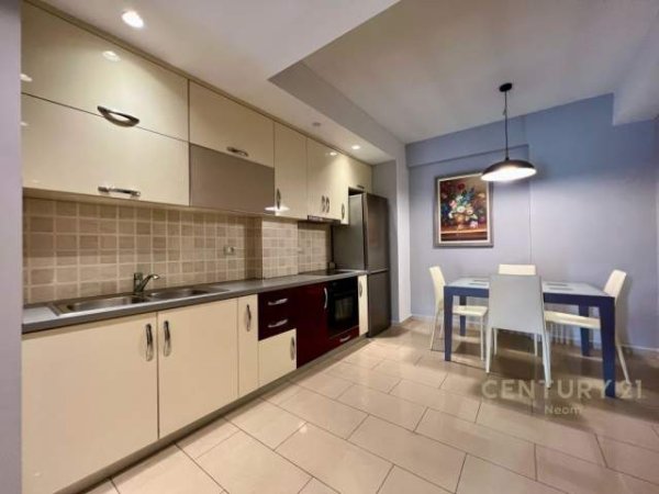 Tirane, jepet me qera apartament 90 m² 700 Euro (komuna parisit)