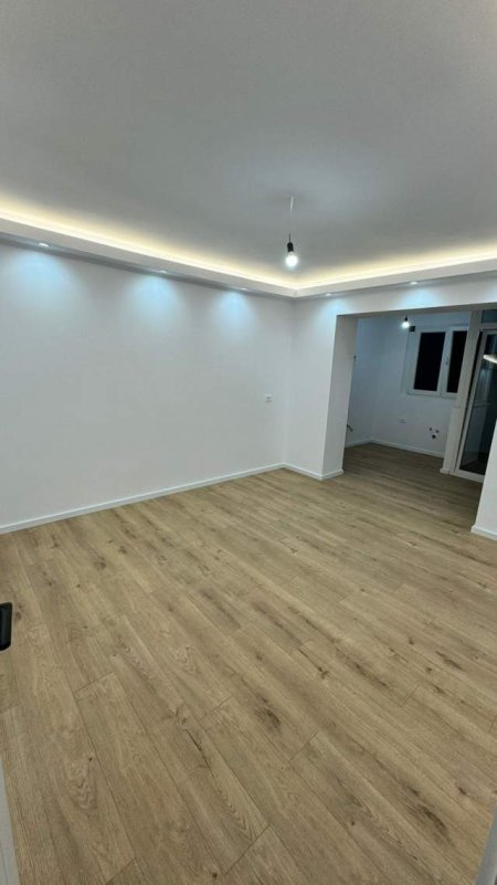 Tirane, shitet apartament 3+1+BLK Kati 3,  (Rruga Naim Frasheri)