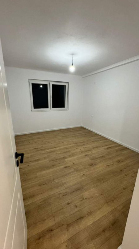 Tirane, shitet apartament 3+1+BLK Kati 3,  (Rruga Naim Frasheri)