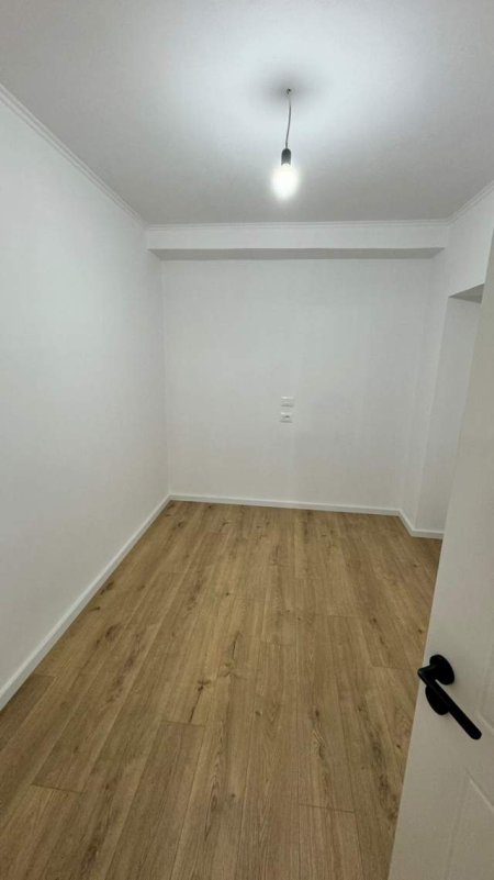 Tirane, shitet apartament 3+1+BLK Kati 3,  (Rruga Naim Frasheri)