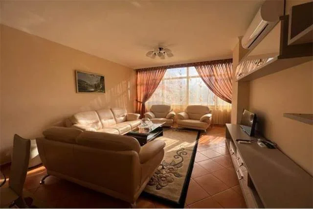 Tirane, jepet me qera apartament 2+1 Kati 4, 70 m² 550 Euro (Rruga e Kavajes)