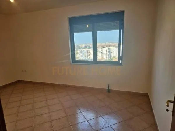 Tirane, shitet apartament 2+1+BLK Kati 12, 80 m² 142.000 Euro (Rruga e Kavajes)