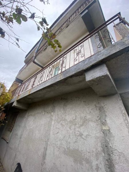 Tirane, shitet Vile 3 Katshe Kati 3, 353 m² 200.000 Euro (rruga Agush Gjerevica)