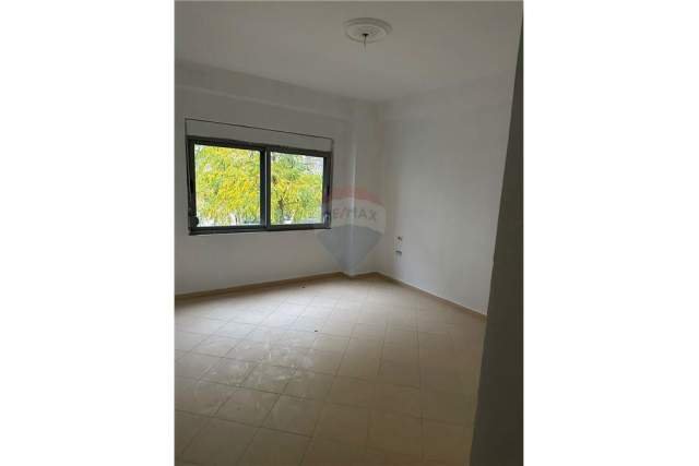 Tirane, shitet apartament 2+1 Kati 1, 120 m² 102.000 Euro (Fresku)