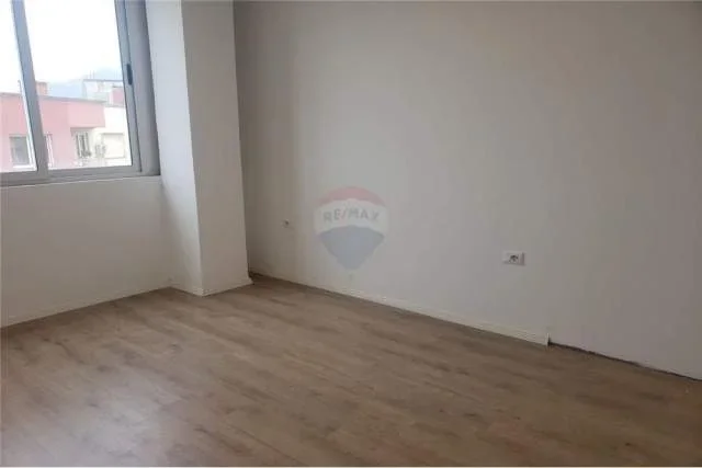 Tirane, shitet apartament 1+1 Kati 10, 62 m² 61.800 Euro (Astir, te Bohemi)