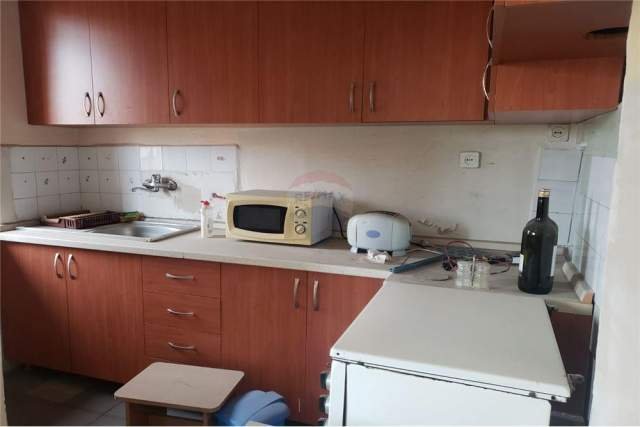 Tirane, shitet apartament 2+1 Kati 5, 75 m² 107.000 Euro (Mine Peza)