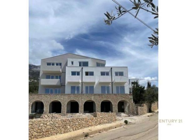 Dhermi, shitet Penthouse 2+1 Kati 3, 190 m² 430.000 Euro (dhermi)