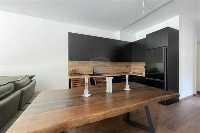 Tirane, jepet me qera apartament 2+1+A+BLK Kati 3, 100 m² 1.500 Euro (Rr. Elbasanit)
