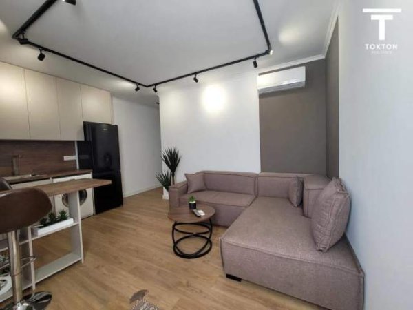 Tirane, shitet apartament Kati 9, 120 m² 280.000 Euro (Stacioni i trenit)