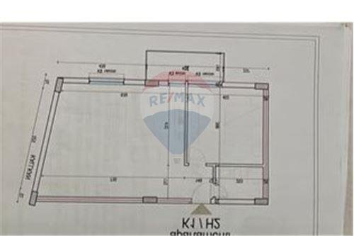 Tirane, jepet me qera zyre Kati 1, 92 m² 650 Euro (Rruga e Barrikadave)