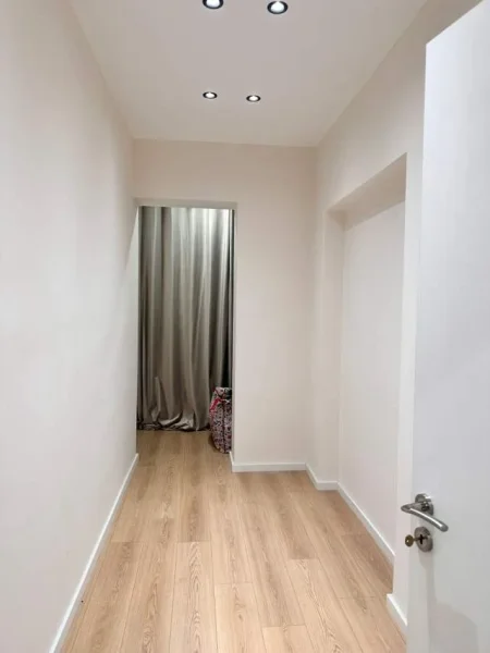 Tirane, shitet apartament 1+1 Kati 5, 68 m² 120.000 Euro (Myslym shyri,prane karburant kastratit)