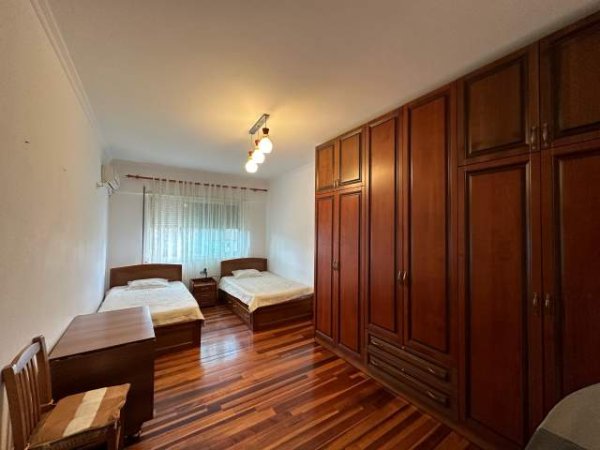 Tirane, jepet me qera apartament 2+1+A+BLK Kati 4, 111 m² 500 Euro (Vizion +)