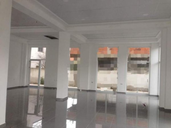 Tirane, jepet me qera ambjent biznesi Kati 1, 140 m² 1.700 Euro (Siri Kodra)