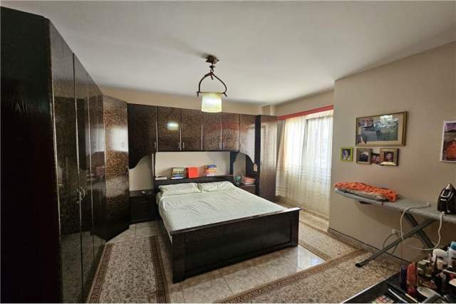 Tirane, shitet apartament 3+1 Kati 3, 122 m² 230.000 Euro (Bulevardi Zogu i Pare)