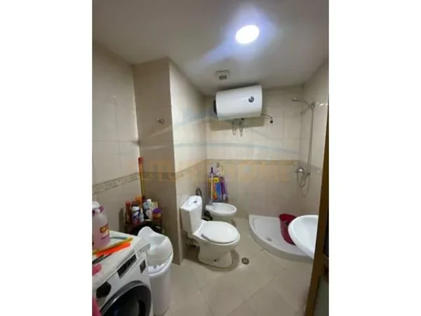 Tirane, shitet apartament 2+1 Kati 4, 84 m² 100.800 Euro (Kinostudio)