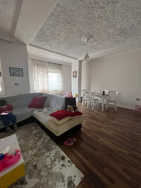 Tirane, jepet me qera apartament 2+1+A+BLK Kati 3, 130 m² 600 Euro (Shkolla e Baletit)
