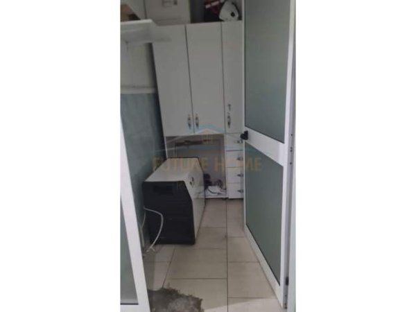 Tirane, jepet me qera apartament 3+1 Kati 2, 1.500 Euro (Sami Frasheri)