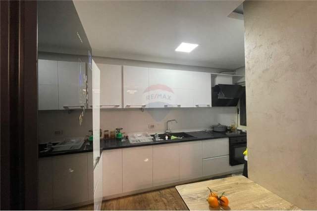 Tirane, shes apartament 2+1+A+BLK Kati 4, 105 m² 120.000 Euro (Fresk)