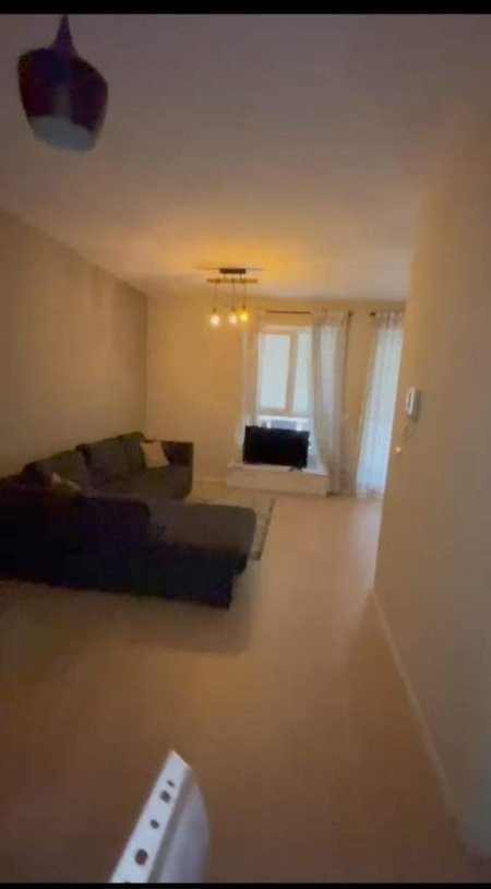 Tirane, jepet me qera apartament 2+1 Kati 7, 85 m² 600 Euro (ali demi)