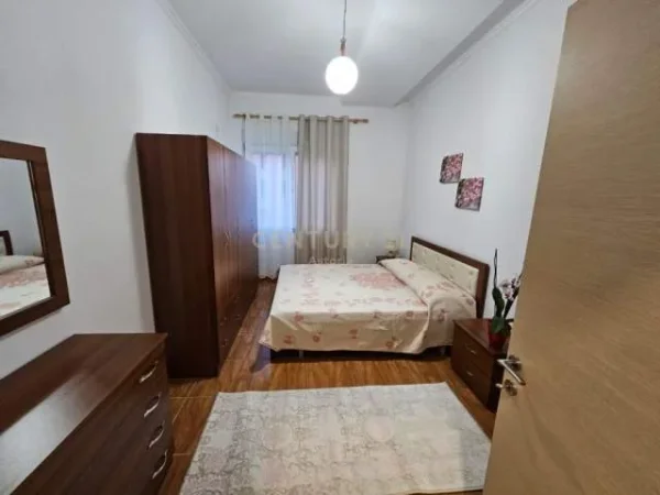 Tirane, jepet me qera apartament 2+1+BLK Kati 6, 100 m² 800 Euro