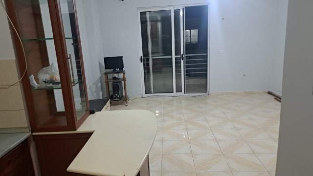 Tirane, shitet apartament 2+1+BLK Kati 1, 97m² 100.000 Euro (Yzberisht)