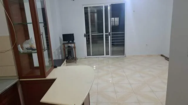 Tirane, shitet apartament 2+1+BLK Kati 1, 97m² 100.000 Euro (Yzberisht)