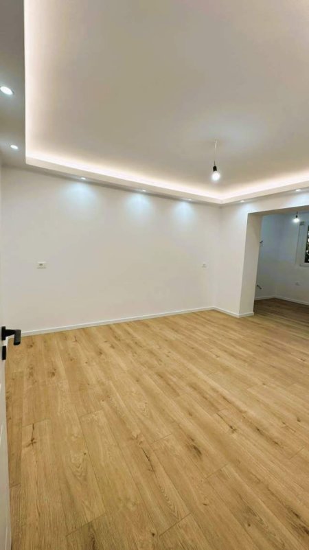 Tirane, shitet apartament 3+1+A+BLK 86 m² 158.000 Euro (Rruga Naim Frasheri, prane Bllokut te Ambasadave)