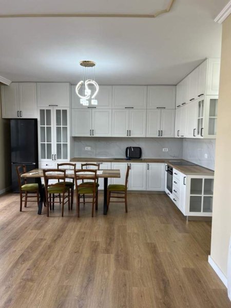 Tirane, jepet me qera apartament 2+1+A+BLK Kati 2, 130 m² 1.000 Euro (LIQENI I THATE)