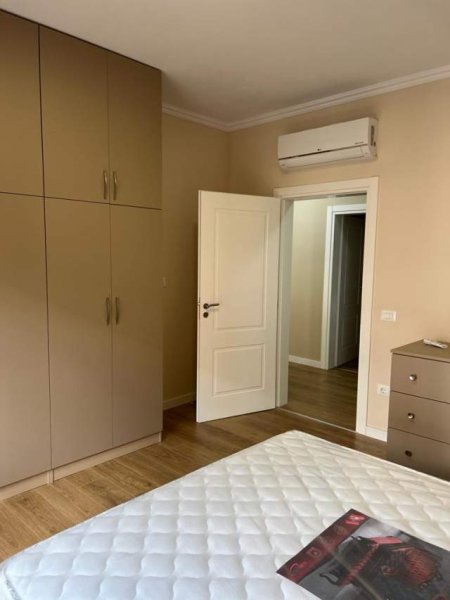 Tirane, jepet me qera apartament 2+1+A+BLK Kati 2, 130 m² 1.000 Euro (LIQENI I THATE)