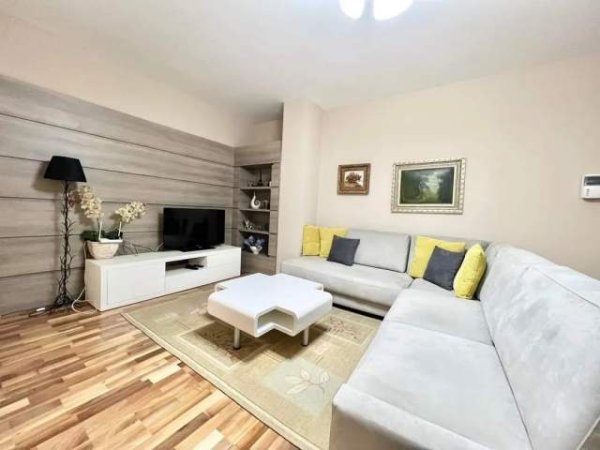 Tirane, shitet apartament 75 m² 165.000 Euro (Myslym Shyri)