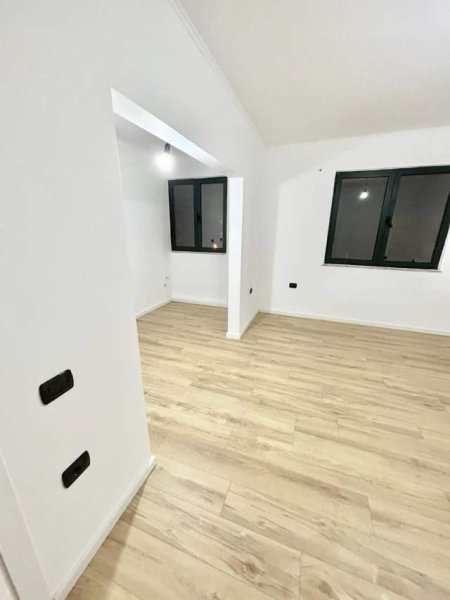 Tirane, shitet apartament 1+1+A+BLK Kati 4, 58 m² 88.000 Euro (Perballe me Ministrine e Jashtme, Shkolla 1 Maji)