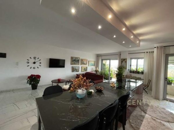 Tirane, shes apartament 2+1+2+BLK 136 m² 310.000 Euro (Liqeni i Thatë)