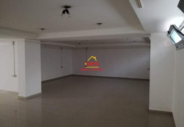 Vlore, shitet ambjent biznesi Kati 1, 234 m² 2.000 Euro/m2 (Rruga Dush Strati)