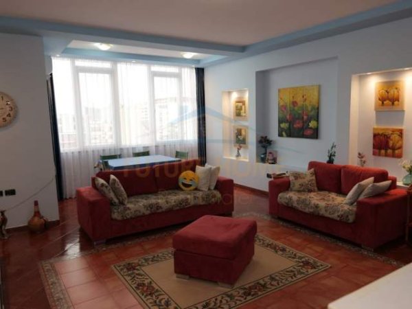 Tirane, shitet apartament 2+1+BLK Kati 8, 115 m² 200.000 Euro (rruga fortuzi)