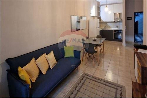 Lungomare, jepet me qera apartament 1+1+BLK Kati 0, 67 m² 330 Euro (Rr.Uje Ftohte)