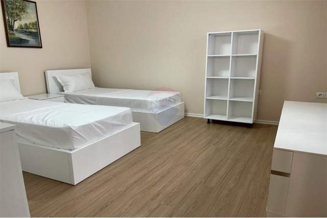 Tirane, jepet me qera apartament 2+1 Kati 0, 140 m² 500 Euro (Oxhaku)