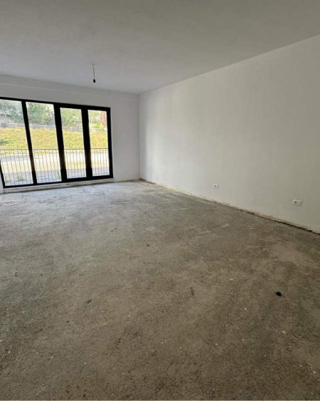 Tirane, shitet apartament 2+1+A Kati 1, 11.137 m² 150.000 Euro