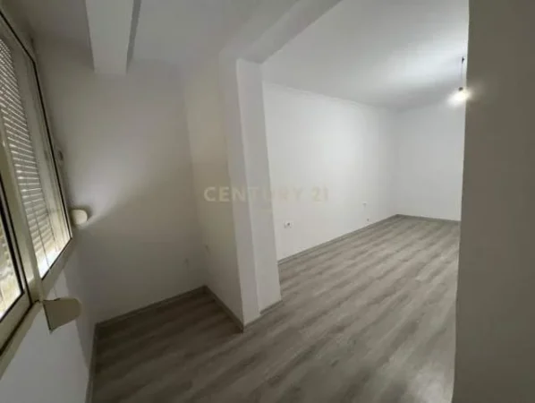 Tirane, jap me qera apartament 2+1 Kati 0, 63 m² 600 Euro (Myslym Shyr)