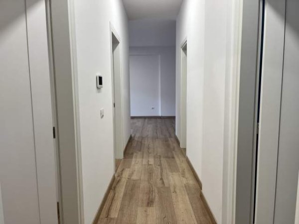 Tirane, jepet me qera ambjent biznesi Kati 2, 100 m² 1.500 Euro (Prane Stadiumit Air Albania) vend parkimi i perfshire ne cmim