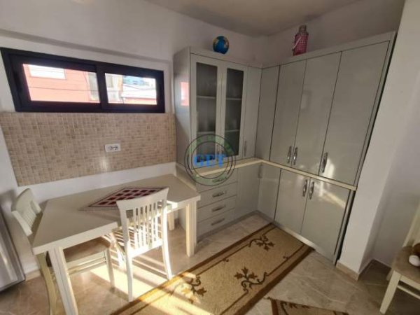 Durres, jepet me qera apartament 1+1+BLK Kati 4, 67 m² 300 Euro (Shkolla "Eftali Koci",Durres)