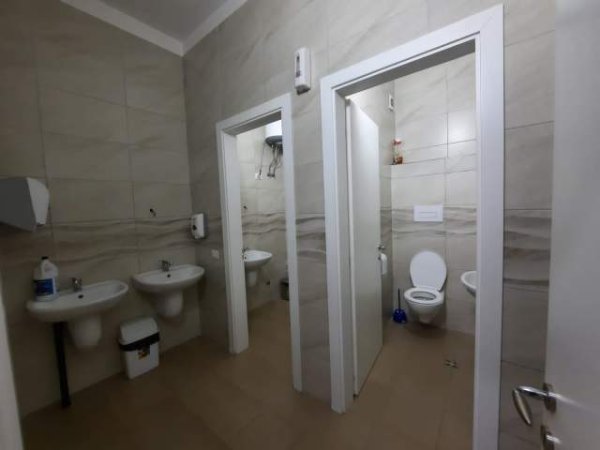 Tirane, shitet ambjent biznesi Kati 2, 450 m² 1 Euro (Rruga e Dibres, Tirana, Albania)