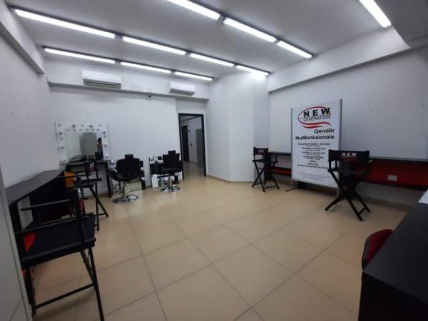 Tirane, shitet ambjent biznesi Kati 2, 450 m² 1 Euro (Rruga e Dibres, Tirana, Albania)