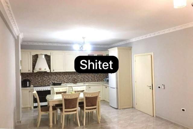 Tirane, shitet apartament Kati 8, 125.000 Euro