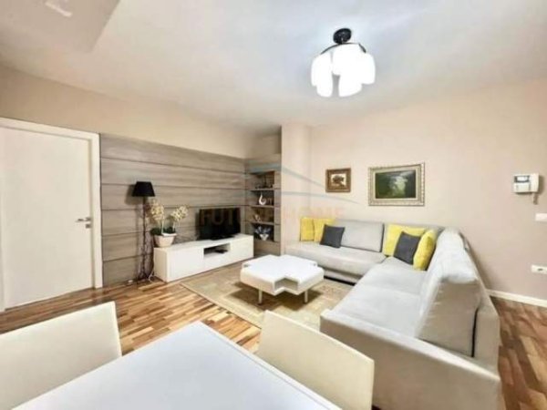 Tirane, jepet me qera apartament 1+1 Kati 5, 70 m² 650 Euro (Myslym Shyri)