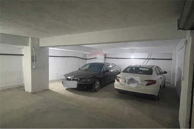 Tirane, shitet garazh 1+1 Kati -1, 22 m² 20.000 Euro (Komuna e Parisit)